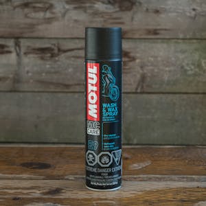 Motul E9 Wash & Wax Detailer