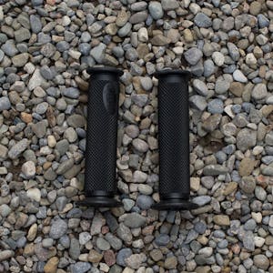 Motion Pro Roadcontrol Diamond Pattern Grips - 7/8"